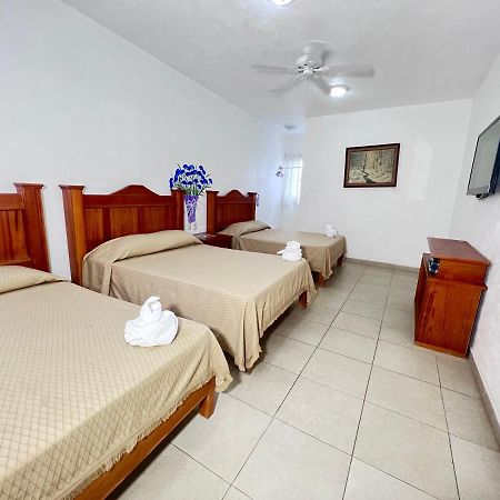 Hotel Quinta De La Rosa Cuautla  Buitenkant foto