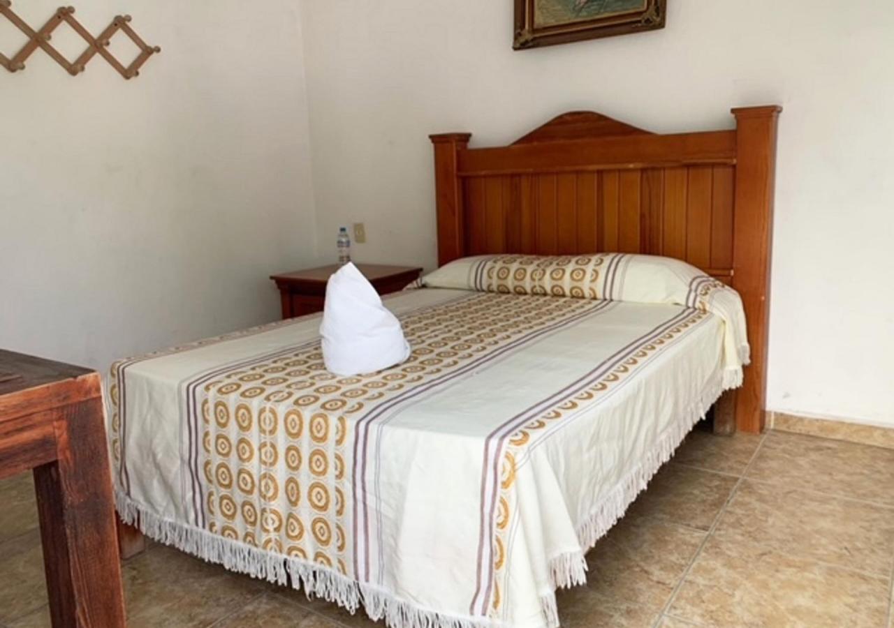 Hotel Quinta De La Rosa Cuautla  Buitenkant foto