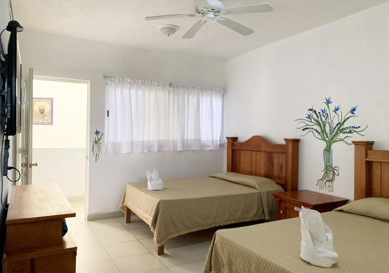 Hotel Quinta De La Rosa Cuautla  Buitenkant foto