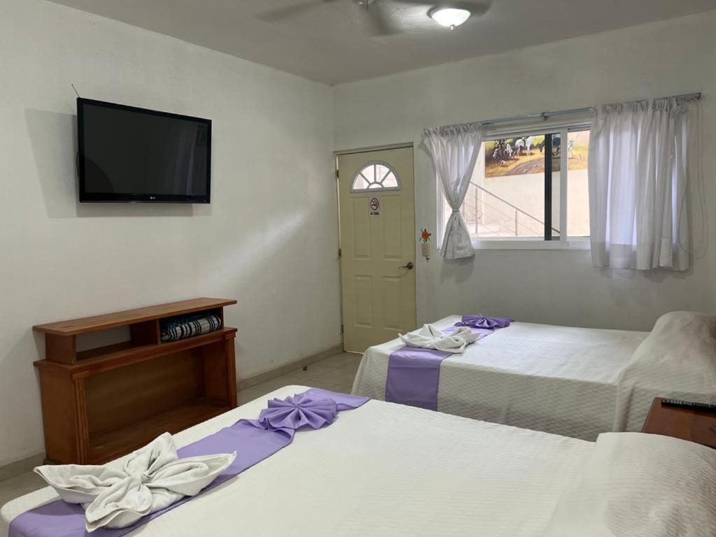 Hotel Quinta De La Rosa Cuautla  Buitenkant foto