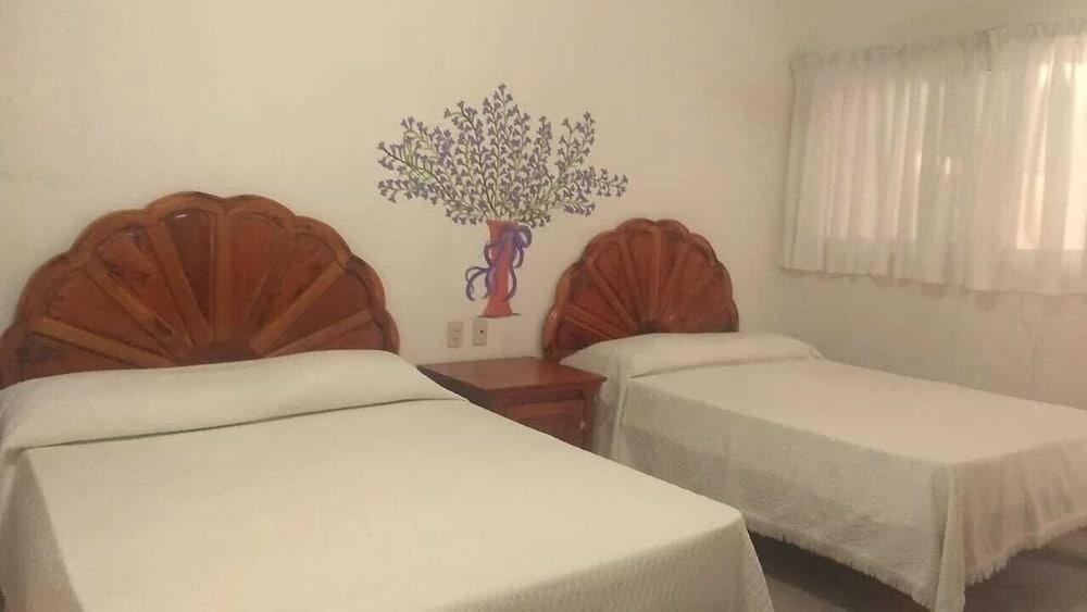 Hotel Quinta De La Rosa Cuautla  Buitenkant foto