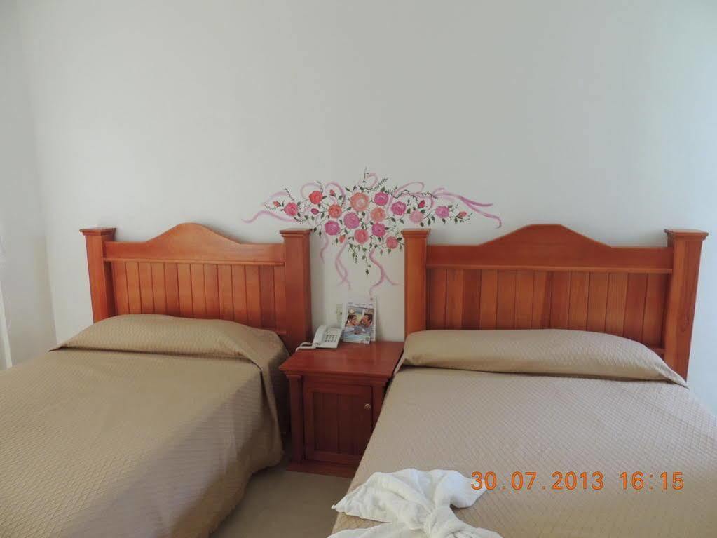 Hotel Quinta De La Rosa Cuautla  Buitenkant foto